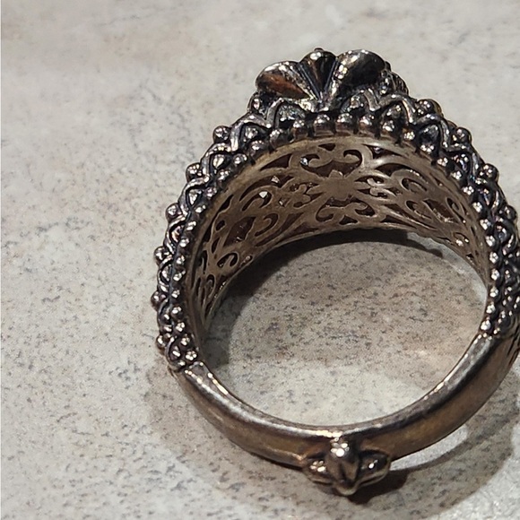 Barbara Bixby Solid
Sterling Silver 18K Gold
Amethyst Topaz Flower
Ring size 10 - Picture 8 of 10